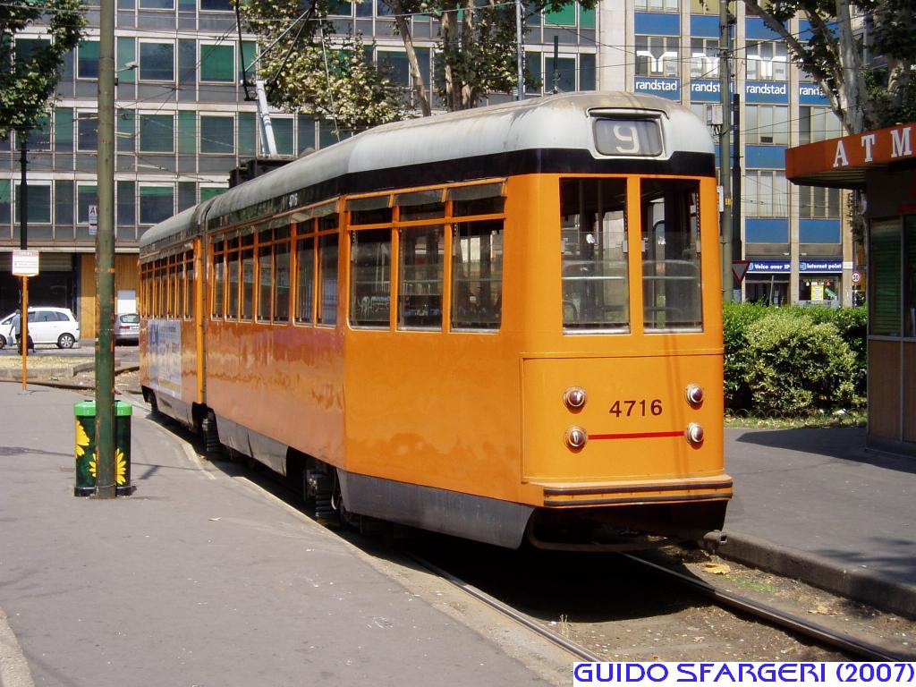 Una nuova vita per i tram 4700: primi giorni di servizio della vettura 4731  :: Segnalazione a Milano